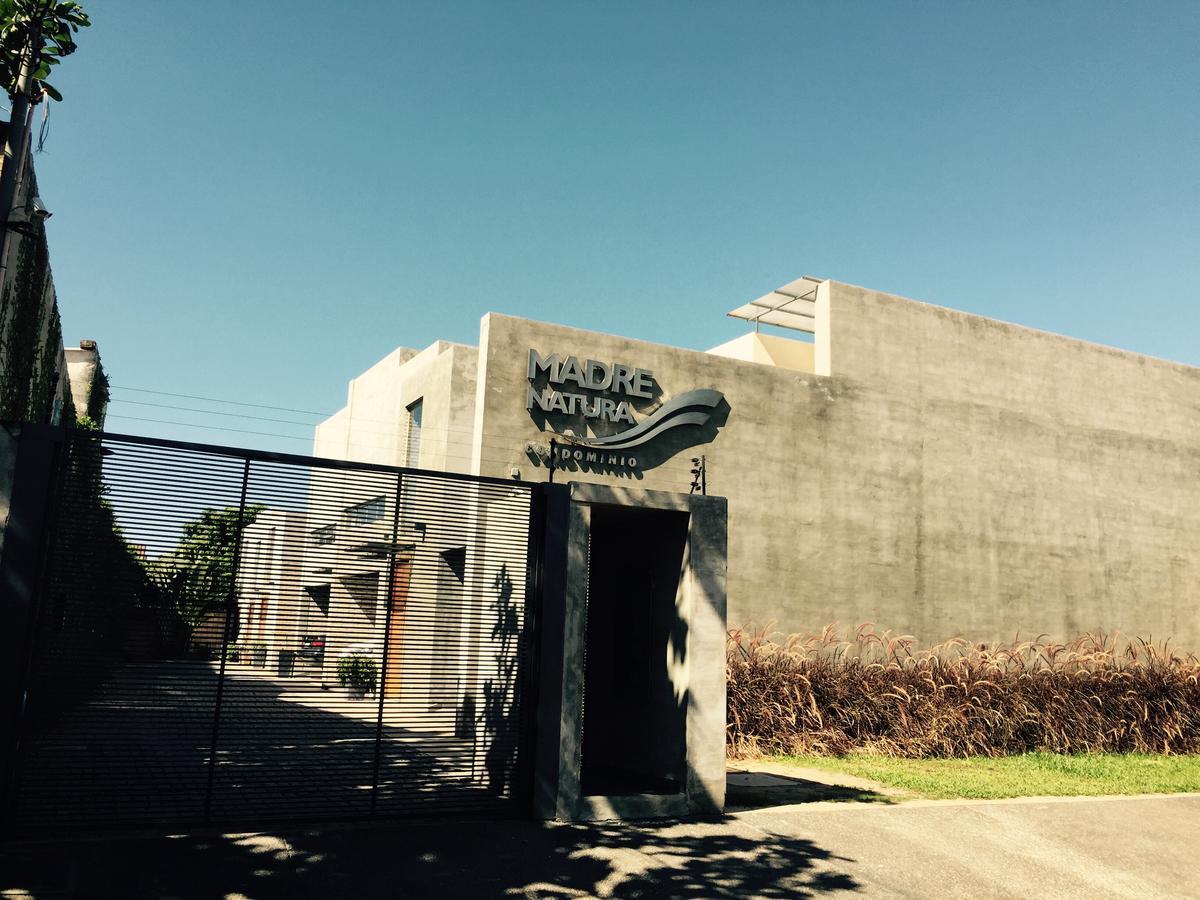 Madre Natura Asuncion Exterior photo